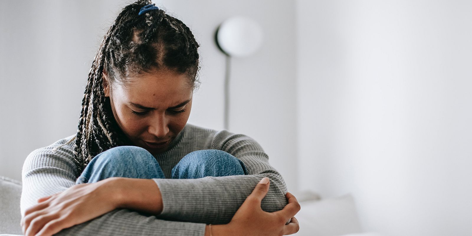 (C) pexels-alex-green-569985